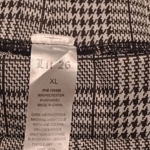 Black and White Houndstooth Leggings